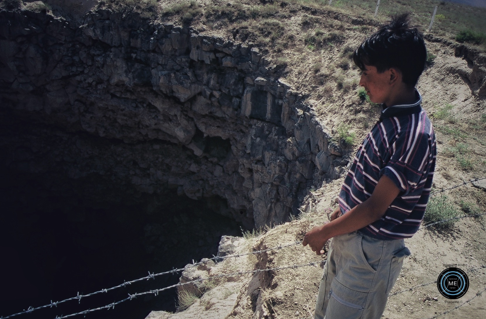 Meteor crater near Dogubeyazit,เที่ยวซากเรือโนอาร์,วางแผนท่องเที่ยวตุรกี,Remind me later traveling,วางแผนเที่ยวตุรกี,เที่ยวตุรกีด้วยตัวเอง,รีวิวเที่ยวตุรกีด้วยตัวเอง,โปรแกรมเที่ยวตุรกีด้วยตัวเอง,ตุรกีตะวันออก,ภูเขาอารารัต,Mount Ararat,เมืองโดอูเบยาซึต,พระราชวัง Ishak pasa sarayi,พระราชวังอาณาจักรออตโตมัน,ประสบการณ์ท่องเที่ยวตุรกี,Dogubeyazıt district of Agrı province