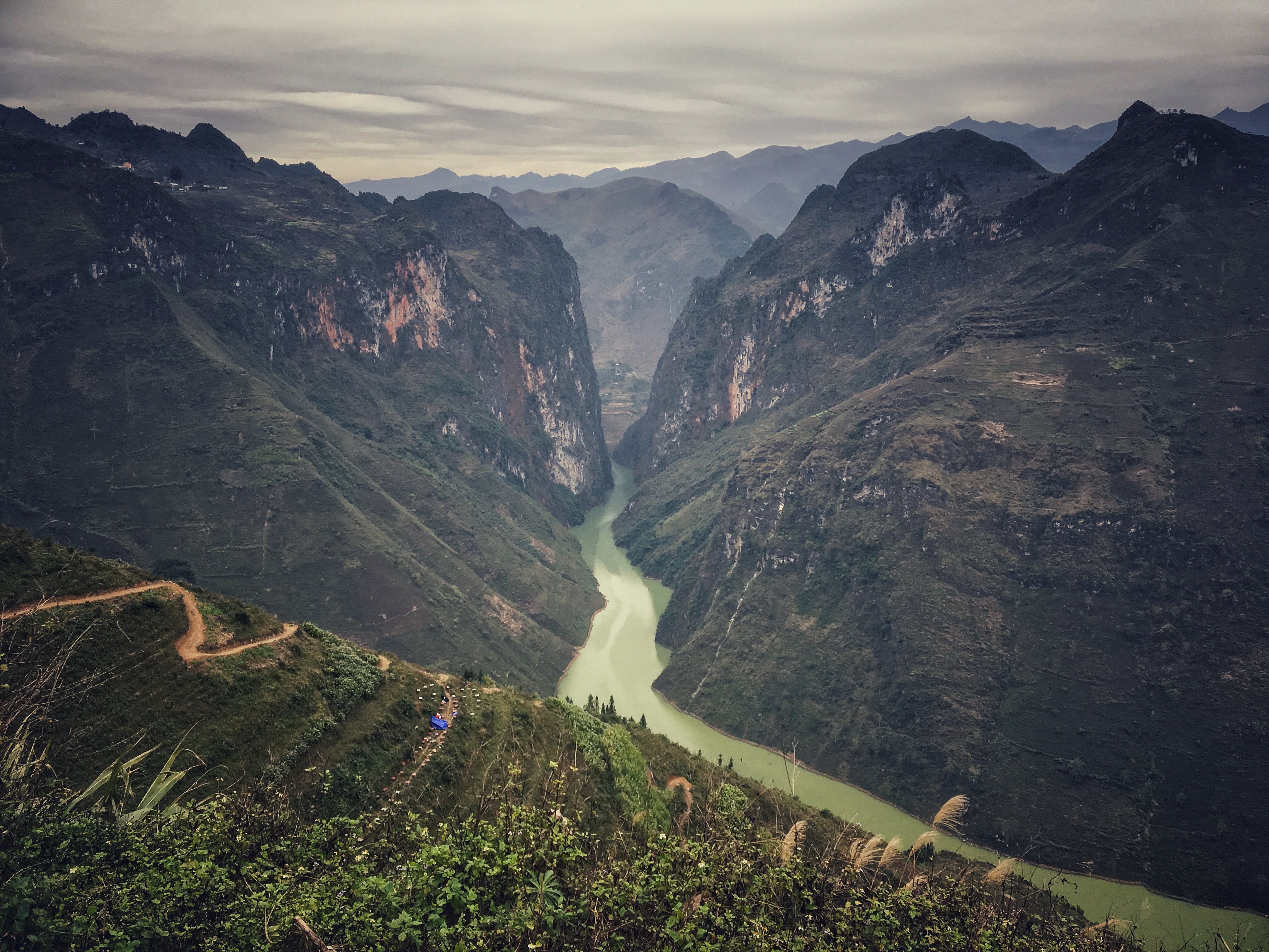 Dong Van,Ha Giang,Northern Vietnam,Ma Pi Leng Pass,vietnammountaintravel.com,เวียดนามเหนือ,ฮาซาง,ไมปิแล่งพาส,Remind me later traveling,เที่ยวเวียดนาม