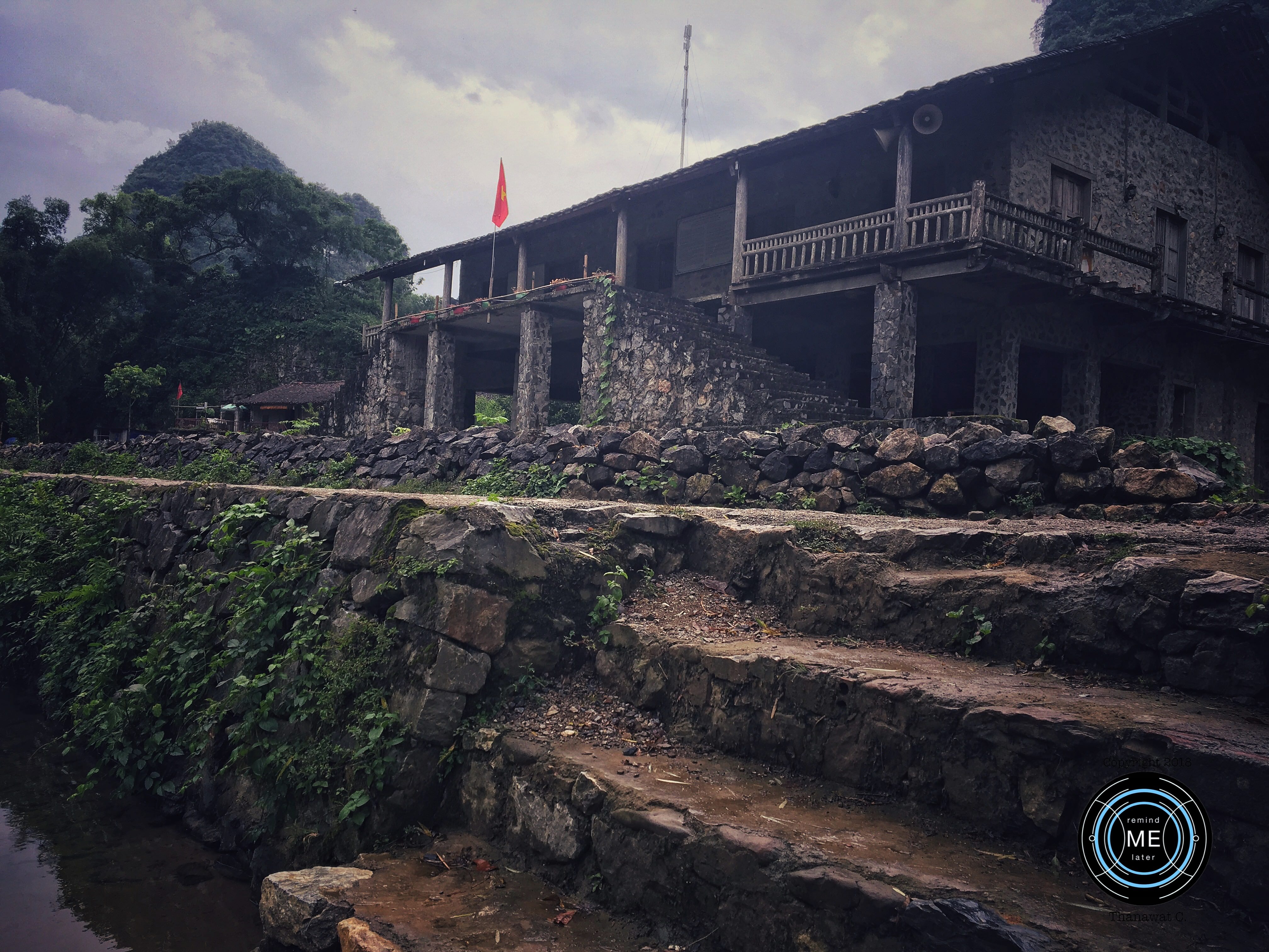 Ban Gioc Waterfall, น้ำตกบั่นซก, เที่ยวเวียดนาม, วางแผนเที่ยวเวียดนาม, เที่ยวเวียดนามเหนือ, เที่ยวเวียดนามด้วยตัวเอง, Things to do Cao Bang, แหล่งท่องเที่ยวกาวบั่ง,  remindmelatertraveling.com, ตะลุยเวียดนามเหนือ,  เวียดนามเที่ยวไหนดี, เวียดนามเหนือ, ตะลุยเวียดนามเหนือ,  ที่เที่ยวเวียดนามเหนือ, รีวิวเที่ยวเวียดนามด้วยตนเอง, วางแผนเที่ยวเวียดนาม, สถานที่เที่ยวเวียดนามเหนือ,  เที่ยวเวียดนาม2อาทิตย์, เที่ยวเวียดนามด้วยตัวเอง, เที่ยวเวียดนามเหนือ,  เวียดนามเหนือ, Khuoi Ky village, หมู่บ้านข่วยกี, ancient stone village in Cao Bang